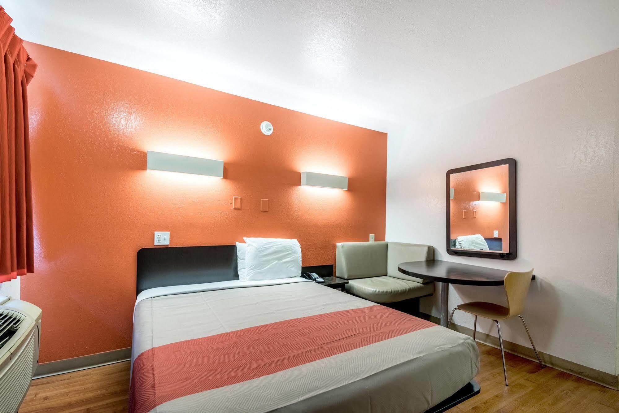 Rodeway Inn Montgomery Luaran gambar