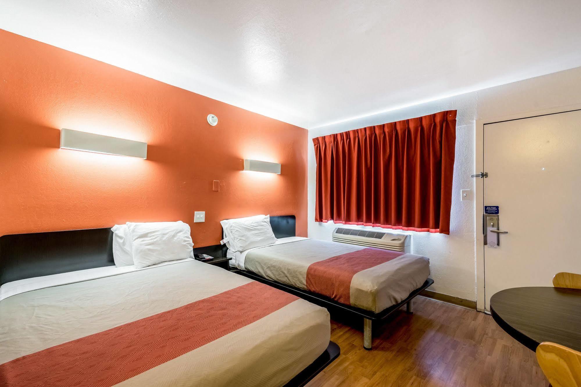 Rodeway Inn Montgomery Luaran gambar