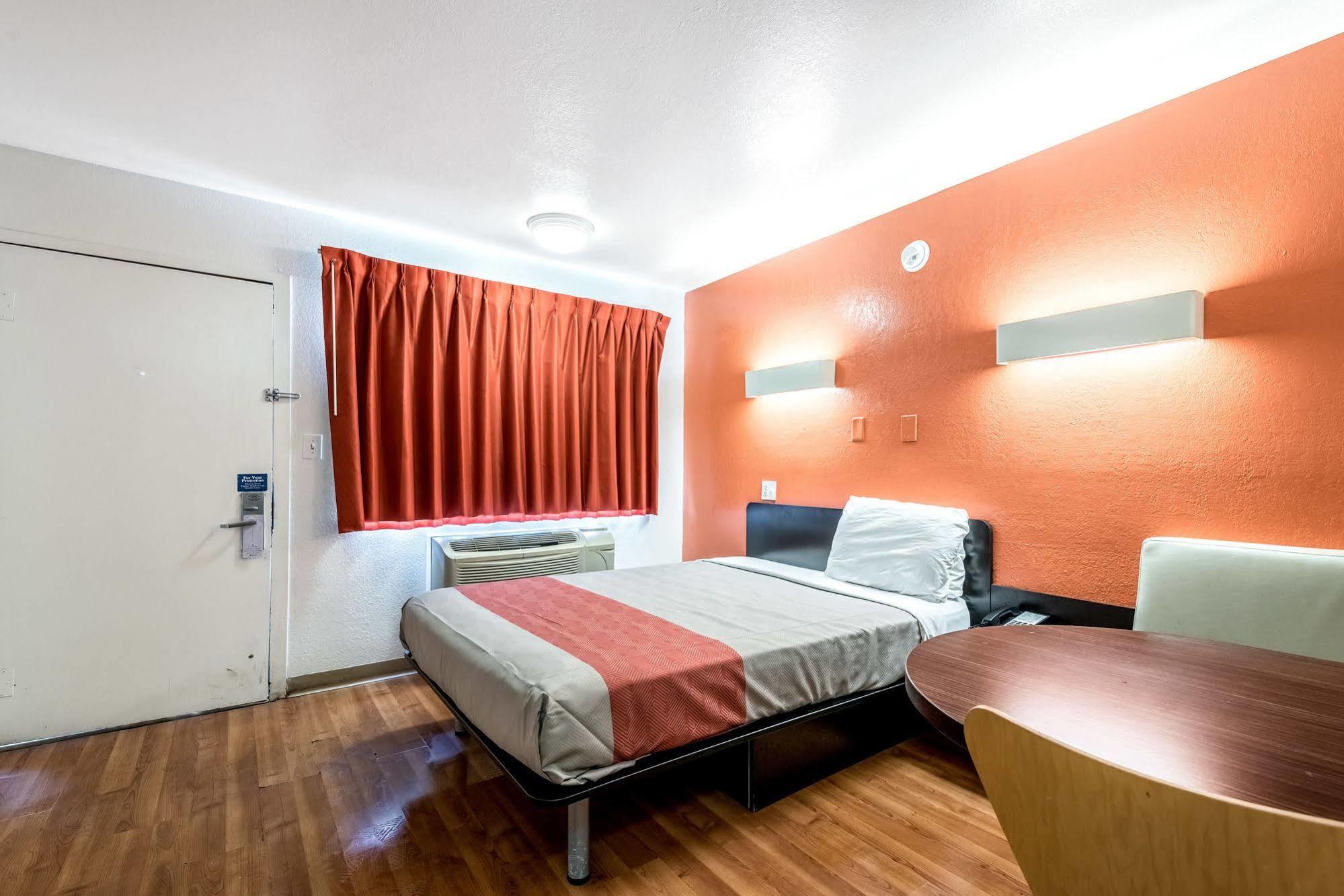 Rodeway Inn Montgomery Luaran gambar